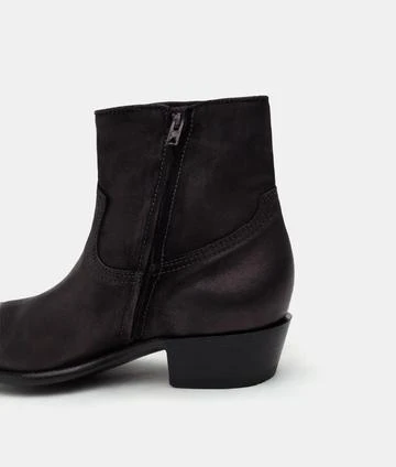 TWBM027-5 Tumbleweed Boots Men's Dylan Black Suede Short Boot 6 TWBM027-5 Tumbleweed Boots Men's Dylan Black Suede Short Boot - Image 4