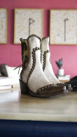 DDL047-1 Double D Ranch Women's STOCKYARDS Boot - ROANOKE 14 DDL047-1 Double D Ranch Women's STOCKYARDS Boot - ROANOKE -Western Store IMG 7305